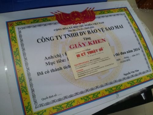 Mẫu in nhanh kỹ thuật số giấy khen trao cho cá nhân từ công ty