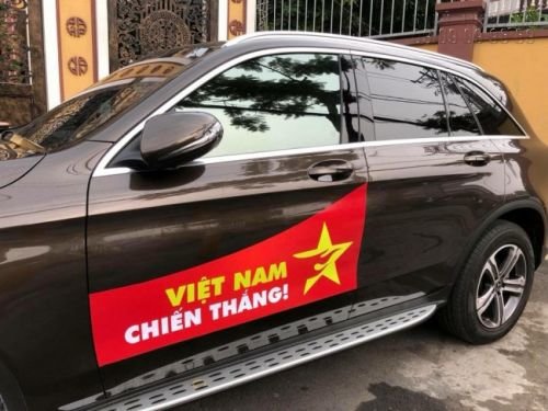 Sườn xe ô tô đã hoàn thành tem dán sườn xe ô tô chủ đề cổ động bóng đá Sườn xe ô tô đã hoàn thành tem dán sườn xe ô tô chủ đề cổ động bóng đá