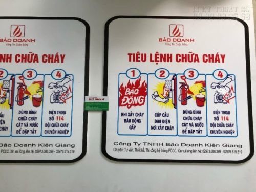 In UV trên kim loại làm bảng tên công ty, bảng chức danh