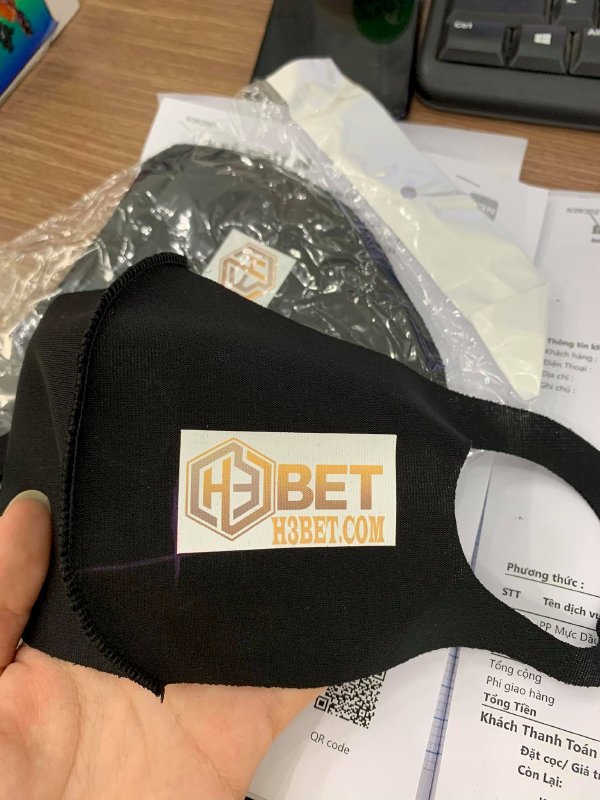 Báo giá in decal ép nhiệt sticker ép lên khẩu trang, nhận in mọi số lượng, hàng trong ngày - Ảnh: 1