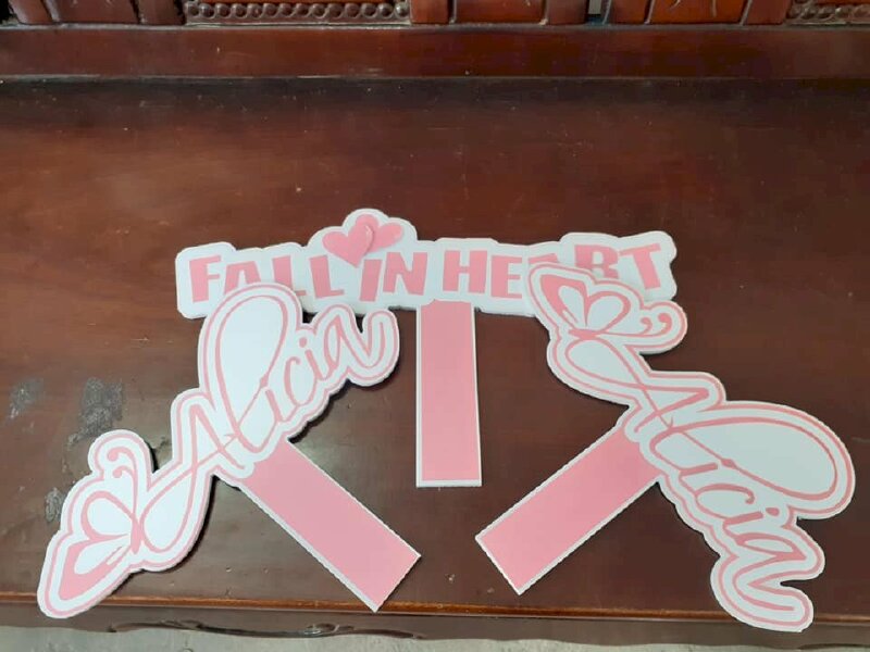 Mẫu hashtag cầm tay sinh nhật - Ảnh: 11