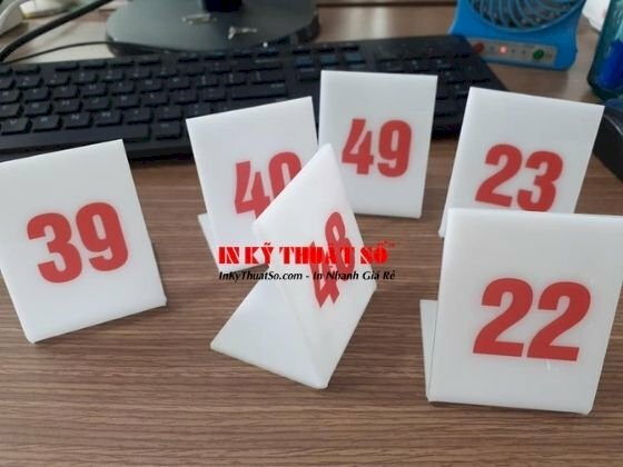 Thẻ đánh số bàn cafe mica - Ảnh: 2