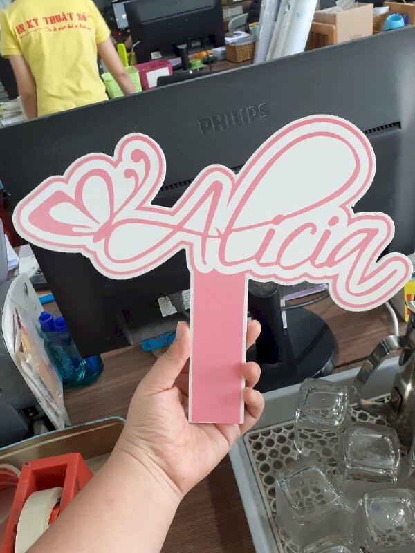 In hashtag cầm tay sinh nhật - bảng hashtag cầm tay sinh nhật công ty, cho bé, lớp - Ảnh: 3