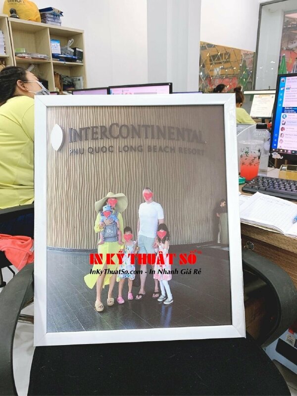 In tranh chân dung gia đình - Ảnh: 1