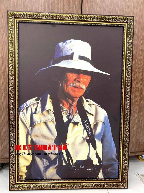 In tranh chân dung nghệ sĩ - Ảnh: 2