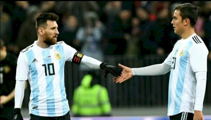 Ảnh Dybala 4K bắt tay Messi trong màu áo đội tuyển Argentina