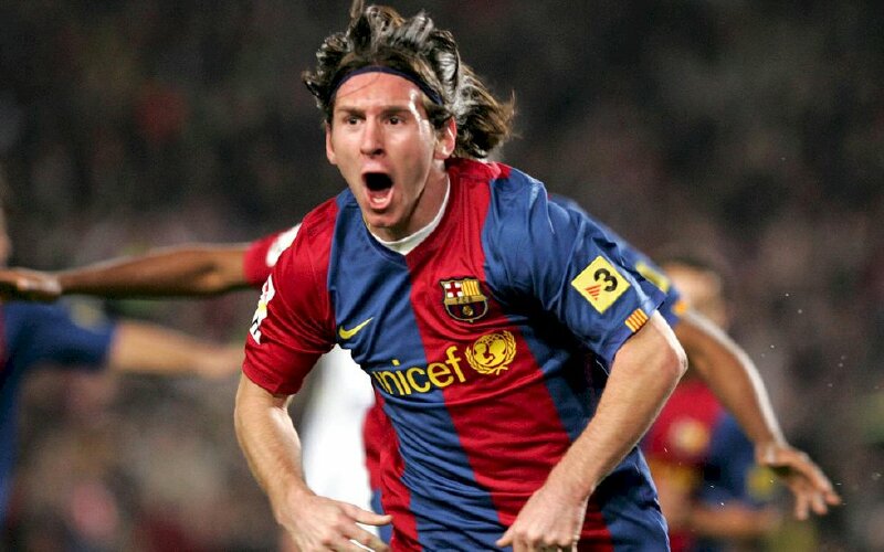 Cú hat-trick đầu tiên của Messi trong màu áo Barca siêu kinh điển mùa 2006-2007, giúp Barca có trận hòa 3-3 