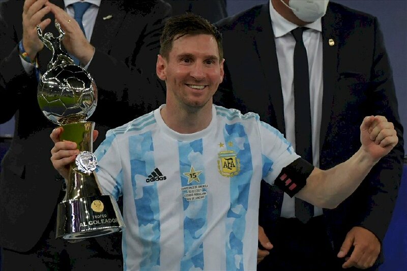 Hãy cùng chiêm ngưỡng bức tranh ảnh Messi 4k Argentina đầy sắc màu, cho bạn cảm giác như đang chứng kiến siêu sao này trên sân cỏ với độ phân giải cực cao. Bạn sẽ chẳng thể rời mắt khỏi bức ảnh này!