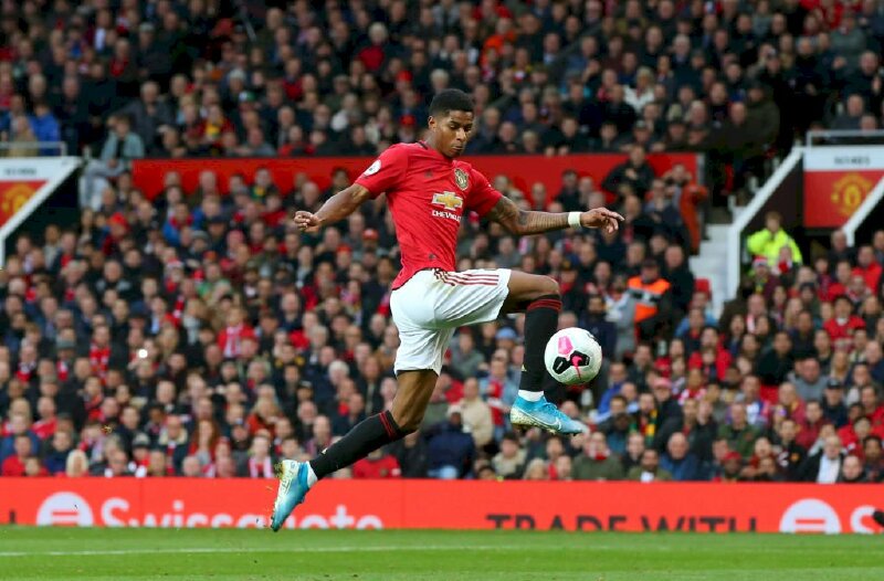 Ảnh Rashford 4K phô diễn kỹ thuật đi bóng đầy điệu nghệ