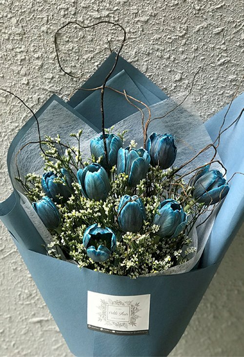 Ảnh bó hoa tulip xanh phơi khô