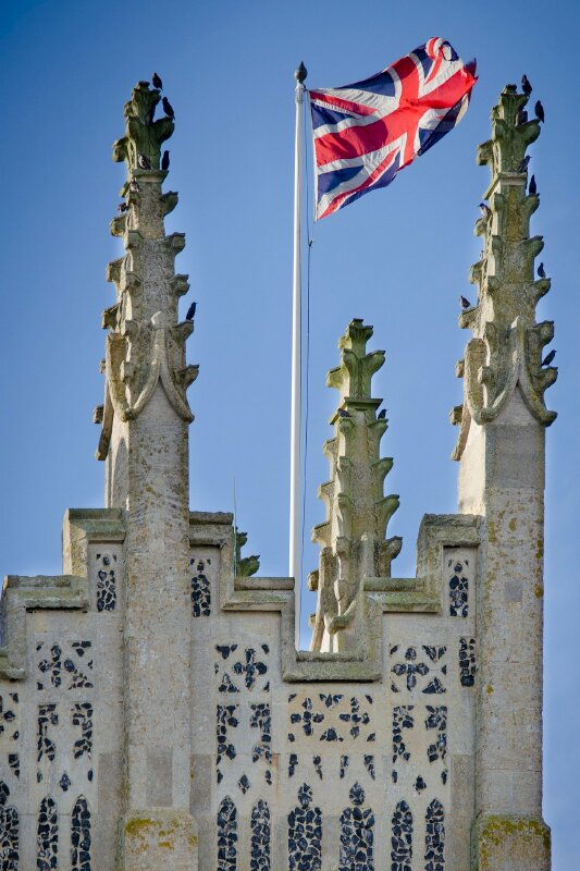 Lá cờ nước Anh tượng trưng cho sức mạnh và uy quyền. Với hình ảnh lá cờ truyền thống, chúng tôi sẽ mang lại những trải nghiệm thú vị và tự hào cho khách hàng khi họ tham quan đất nước Anh.