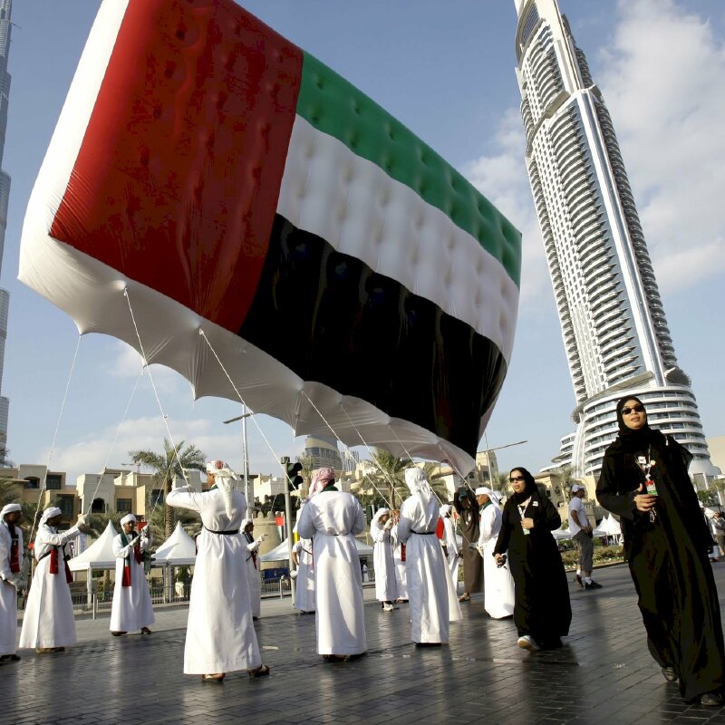 Những hình ảnh về lá cờ Dubai với các phong cảnh và địa danh đẹp sẽ khiến bạn cảm thấy tràn đầy năng lượng. Từ tháp Burj Khalifa đến sa mạc đỏ Sahara, Dubai chắc chắn đã thu hút được sự chú ý của nhiều người trên khắp thế giới. Hãy xem bức ảnh liên quan đến từ khóa này để khám phá thiên đường mới của bạn.