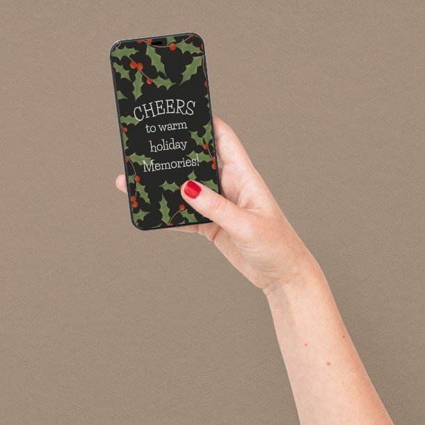 Hình ảnh tay cầm điện thoại chụp ảnh selfie dùng làm mockup