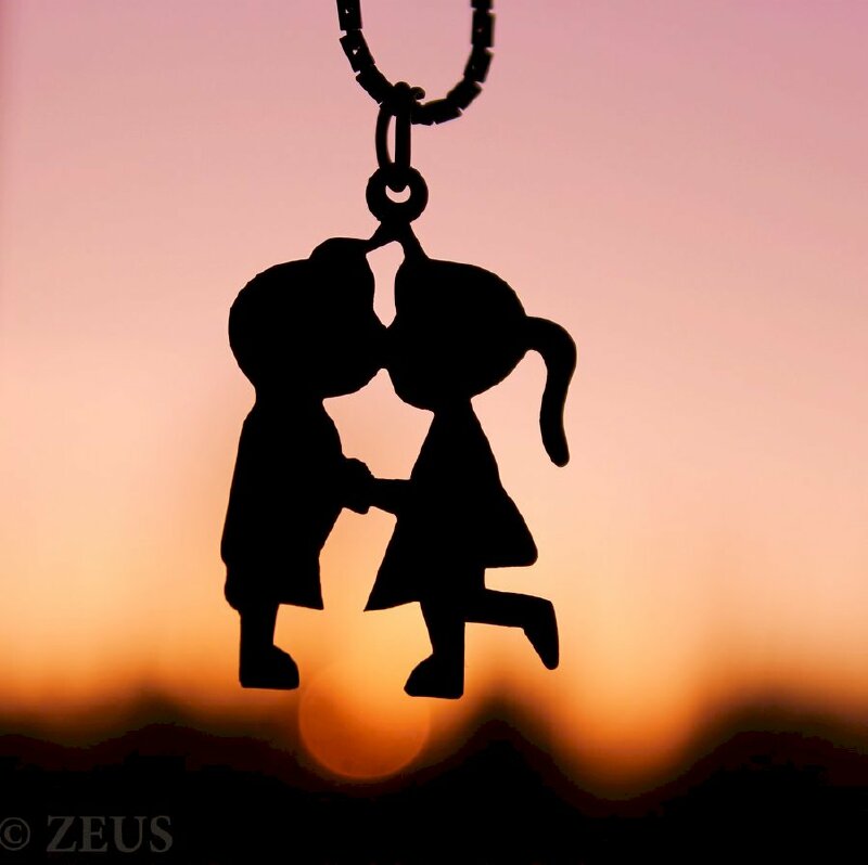 Ảnh đại diện zalo móc khóa tình yêu cute