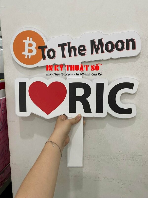 In hashtag cầm tay I Love... In Kỹ Thuật Số Since 2006