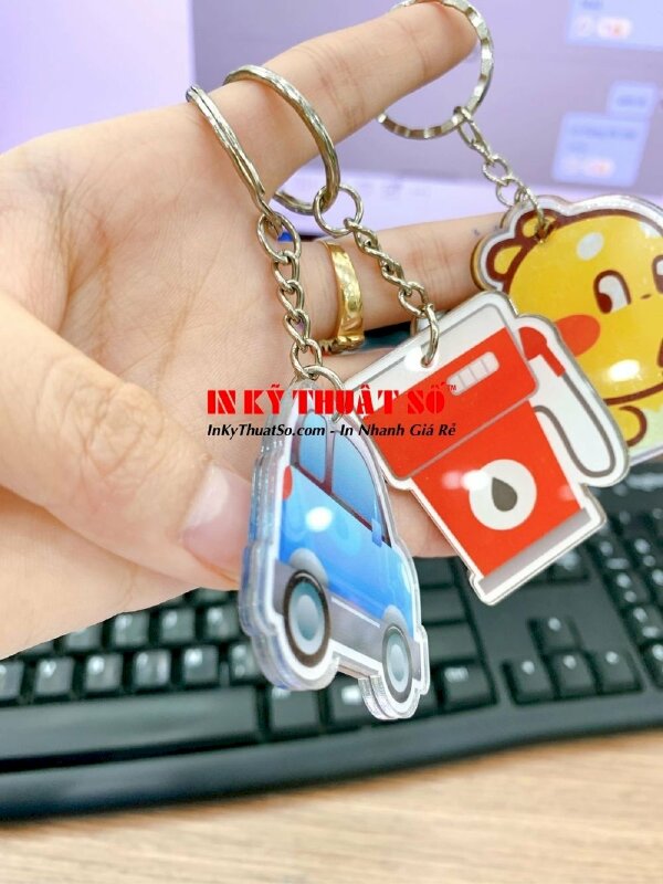 Mẫu móc khóa mica ô tô - trạm xăng - In Kỹ Thuật Số Since 2006 - Ảnh: 2