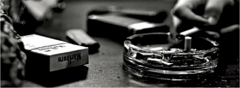 Ảnh bìa facebook thuốc lá trắng đen buồn