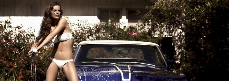 Ảnh bìa facebook hot girl rửa xe sexy hot nhất