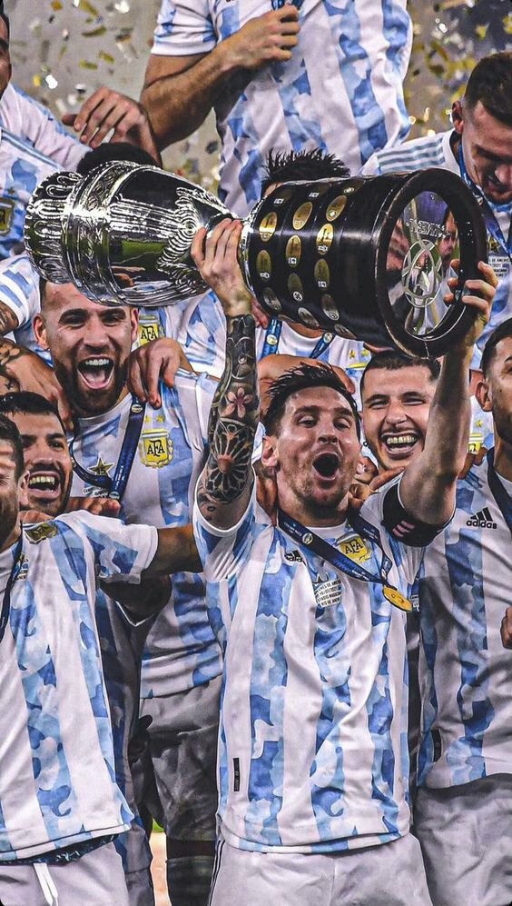 Cúp vàng World Cup 2022 - Messi - Argentina: Hãy cùng chia sẻ niềm tin vào đội tuyển Argentina và Messi với hình ảnh cúp vàng World Cup