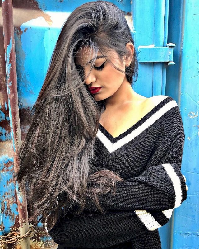 Hình ảnh gái đẹp tóc dài nhuộm màu khói cực đẹp