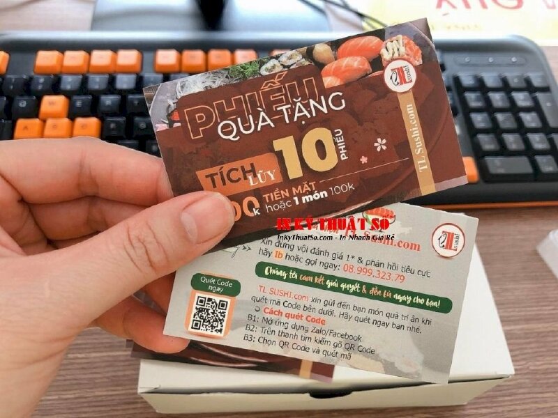 In phiếu quà tặng tích hợp mã QR Code - In Kỹ Thuật Số Since 2006 - Ảnh: 1