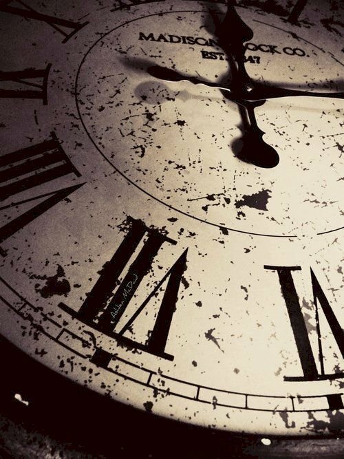 Hình nền mặt đồng hồ đẹp phong cách xưa cũ cho điện thoại