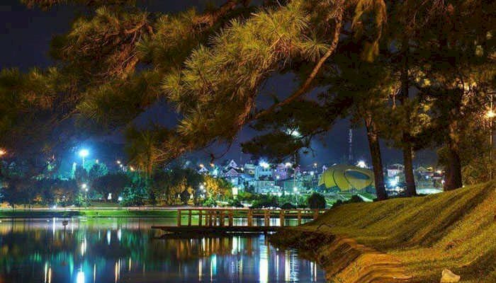 Tranh phong cảnh đêm buồn