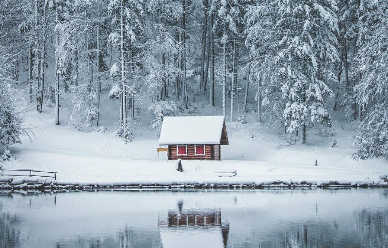 Tranh phong cảnh hồ nước mùa đông đẹp