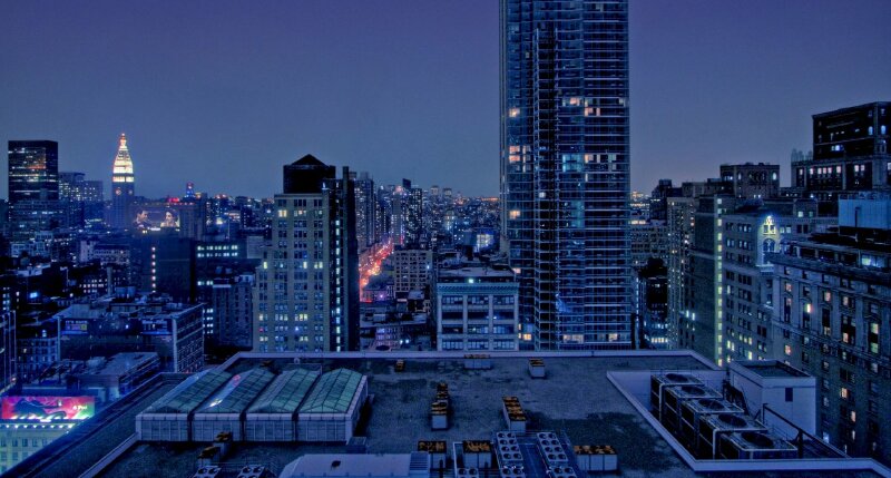 Tranh phong cảnh thành thị trong màn đêm bóng tối bao phủ