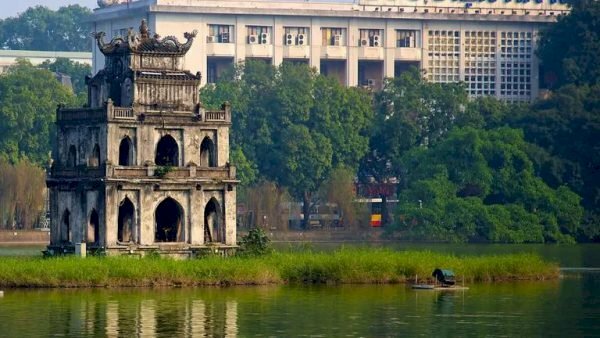 Tranh phong cảnh hồ gươm cổ kính đơn giản