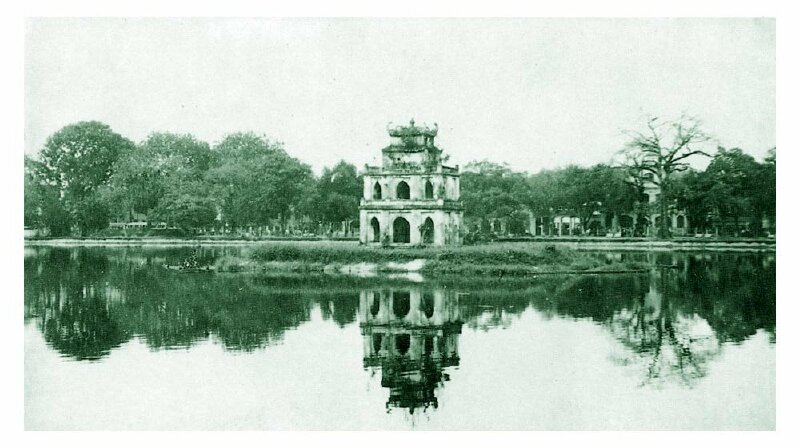 Tranh phong cảnh hồ gươm đen trắng đẹp