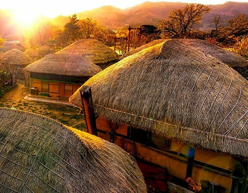 Tranh phong cảnh một ngôi làng cổ hơn 600 năm ở Hàn Quốc