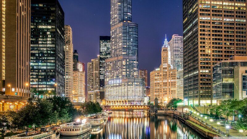 Tranh dán tường 3D đẹp cảnh đêm thành phố với những toà nhà chọc trời rực rỡ ánh đèn