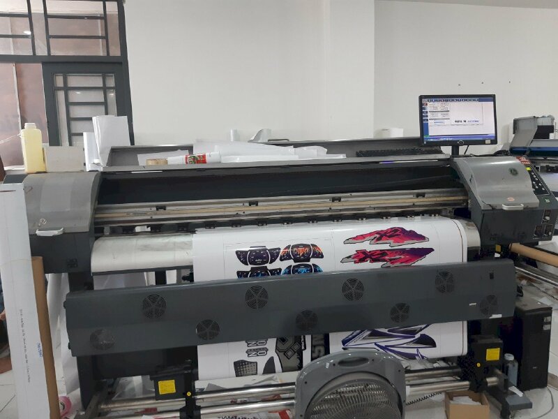 Phòng in ấn của công tu Inkythuatso với nhiều máy in hiện đại