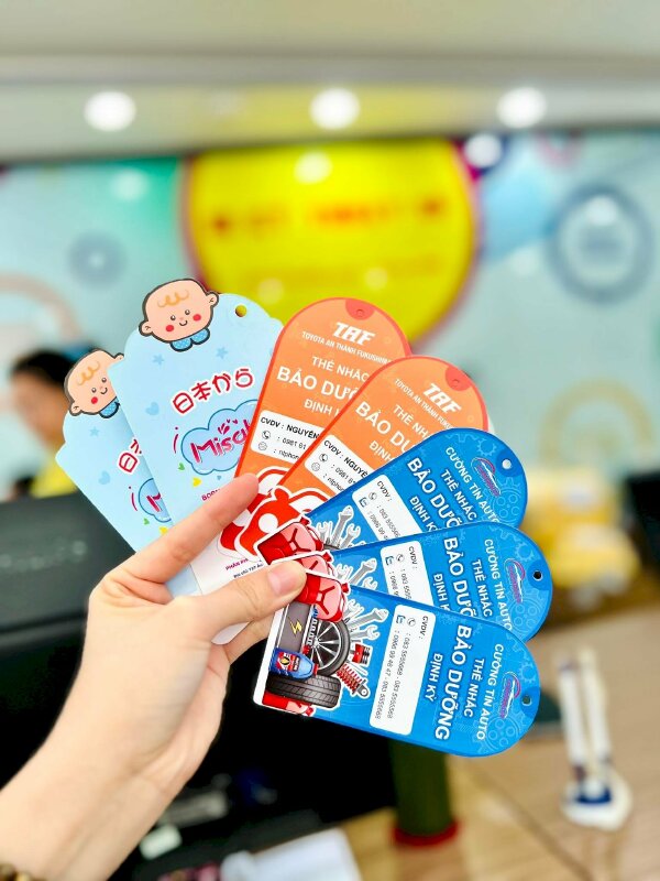 In tag treo thẻ nhắc bảo dưỡng định kỳ salon ô tô
