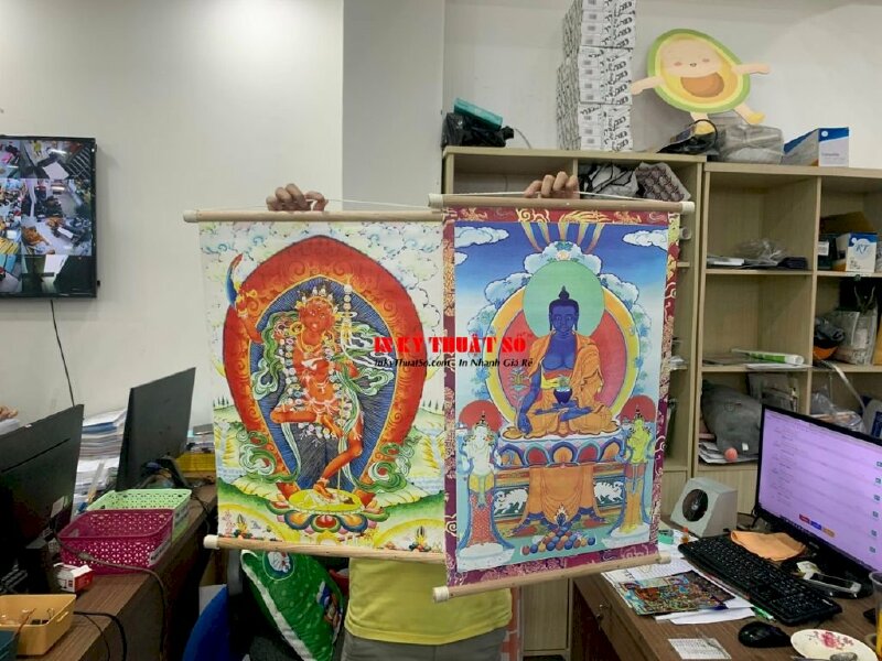 Tranh liễng in canvas bóng, nẹp gỗ 2 đầu - InKyThuatSo