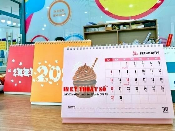Mẫu in lịch để bàn tại InKyThuatSo