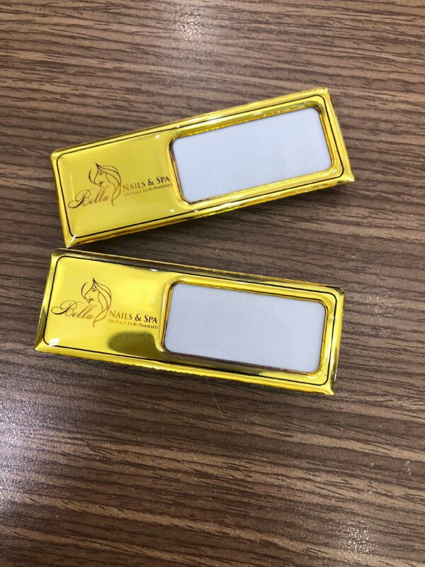 Mẫu bảng tên nhân viên spa