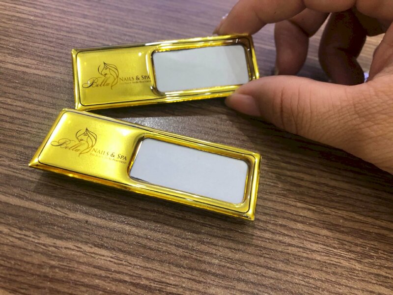 Mẫu bảng tên nhân viên spa