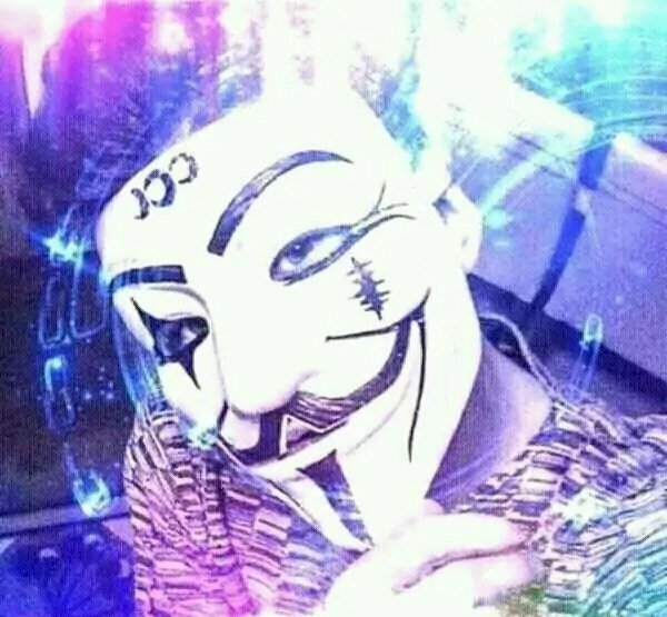 Ảnh hacker trẻ trâu làm vẻ ngầu 