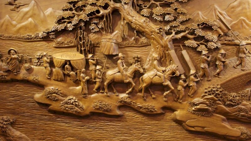 Tranh vinh quy bái Tổ bằng gỗ điêu khắc nổi tuyệt đẹp và sống động