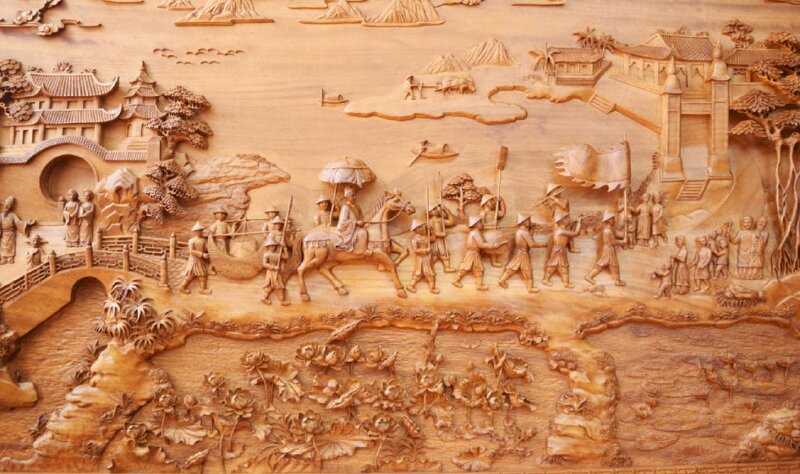 Tranh gỗ khung cảnh Trạng Nguyên vinh danh trên đường về thăm quê