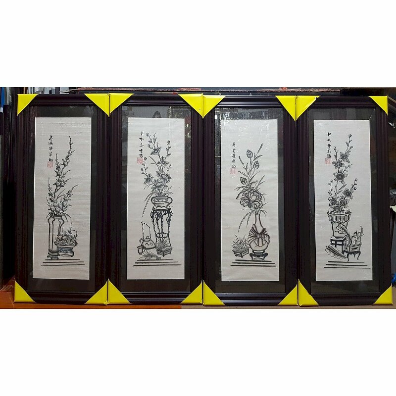 Tranh Tứ Bình Đông Hồ đen trắng đóng khung gỗ sang trọng