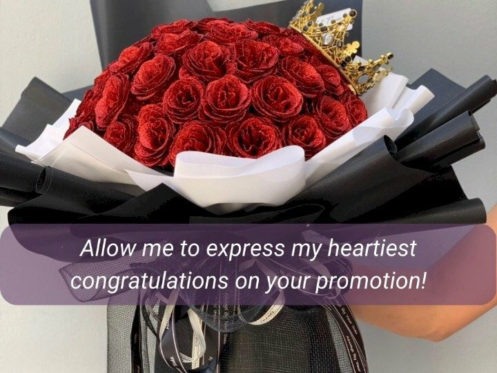 Hình ảnh bó hoa hồng đỏ rực mừng thăng chức đến bạn bè, đồng nghiệp