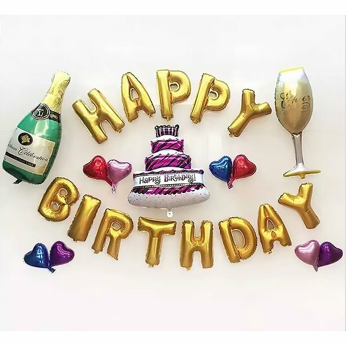 Hình hình ảnh loại chữ Happy Birthday nằm trong phân tách rựu và ly rựu chúc mừng sinh nhật