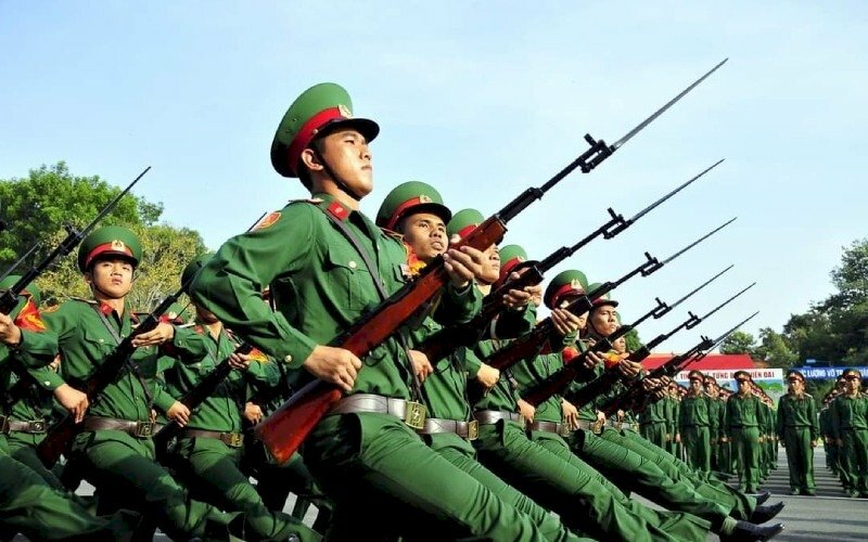 Hình ảnh các anh bộ đội cụ Hồ duyệt binh chúc mừng 22/12