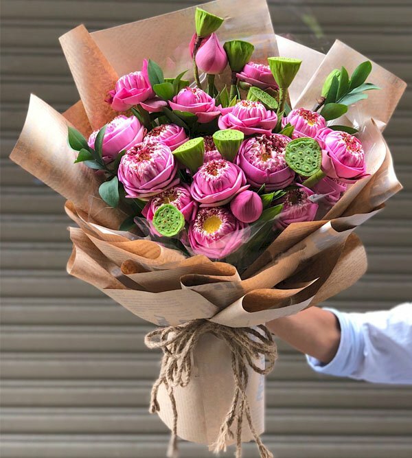 Hình ảnh bó hoa sen hồng chúc mừng sinh nhật mẹ