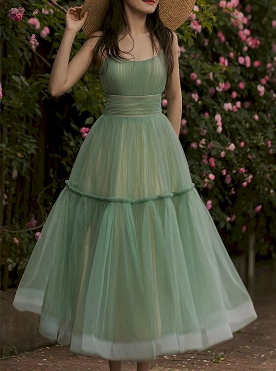 Cách tạo dáng với váy dài đẹp sang chảnh mà ai cũng làm được.