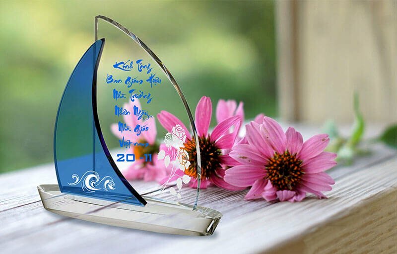 Hình ảnh kỷ niệm chương tặng co Thầy Cô nhân ngày Nhà Giáo