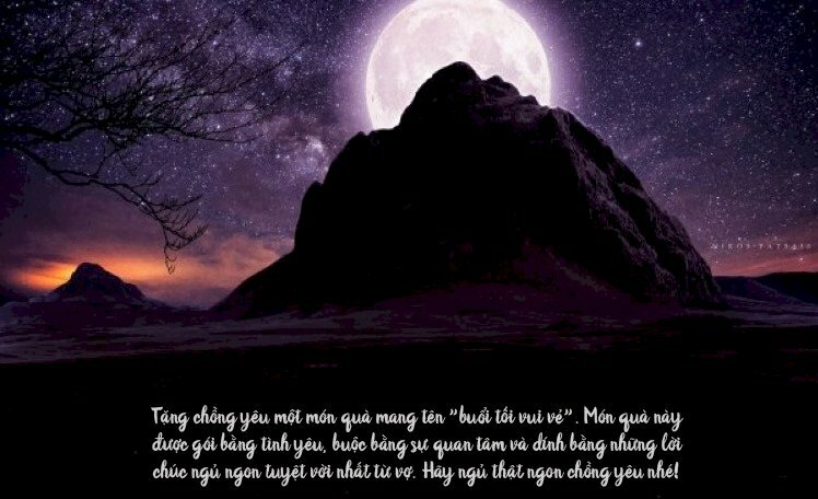 Hình ảnh trăng mọc trên ngọn núi tuyệt đẹp kèm lời chúc ngủ ngon đến chồng yêu